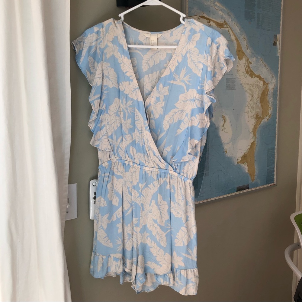 Frilly romper - Picture 2 of 4